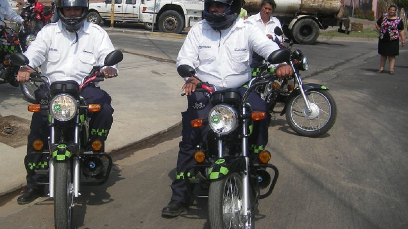 Tras persecución de la Guardia Urbana, se recupera una moto robada