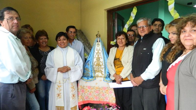 Empleados del INTA y Transporte recibieron a la Virgen