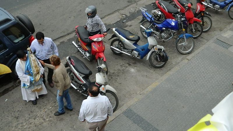 Empleados del INTA y Transporte recibieron a la Virgen