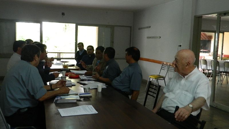 Se reúnen los sacerdotes del Decanato Capital