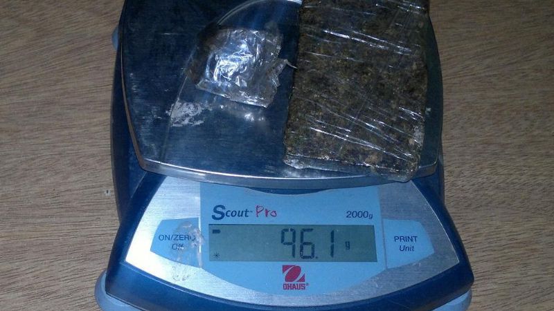 Aprehendieron a dos sujetos con marihuana