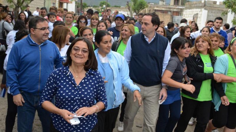 El Frente Para la Victoria cerró con caminatas por los barrios