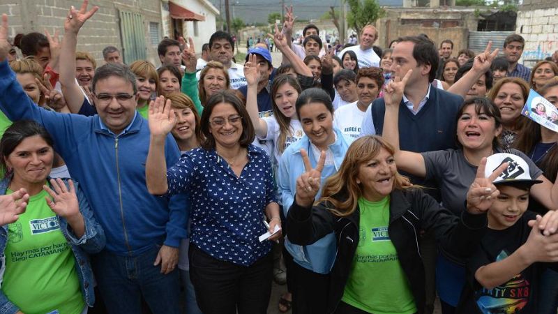 El Frente Para la Victoria cerró con caminatas por los barrios