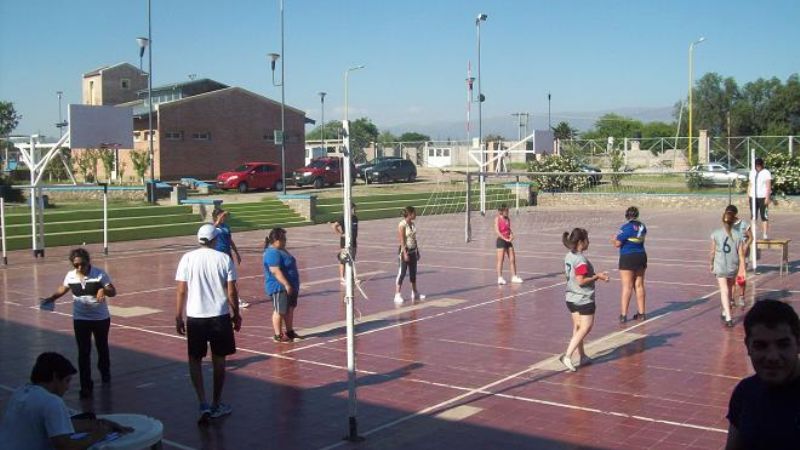 1º fecha del torneo municipal de vóley “Catamarca Crece 2013”