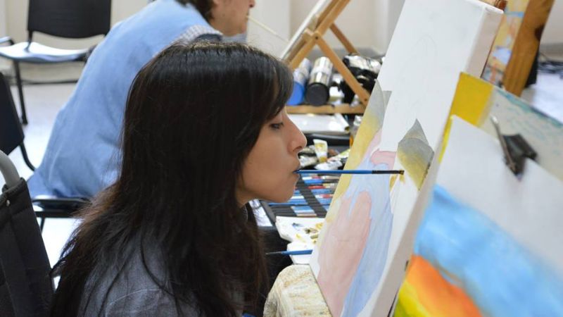 Artista catamarqueña perdió su viaje por empresa de transporte