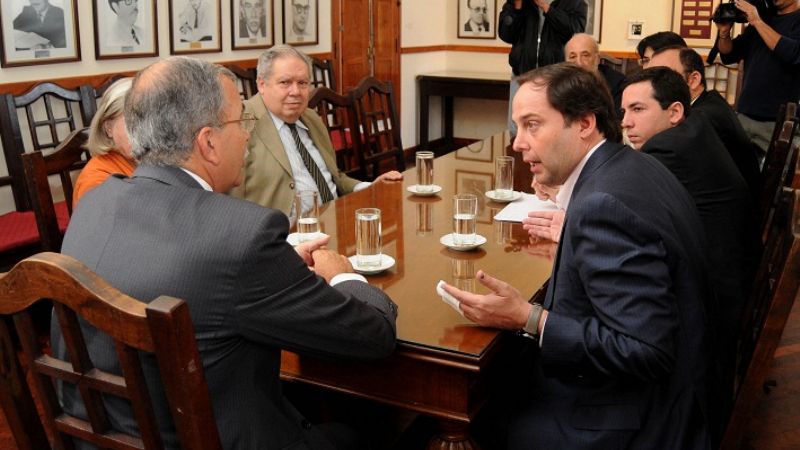 Mera debatió sobre seguridad con miembros de la Corte