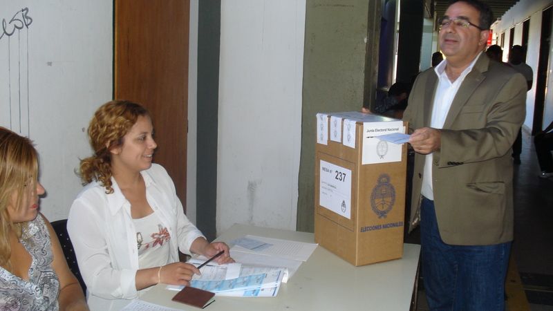 Jalil deseó \"suerte y éxito a todos los candidatos\"