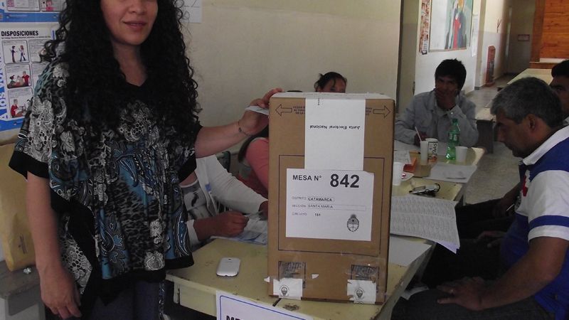 Desarrollo normal en Santa María y voto con candidatos