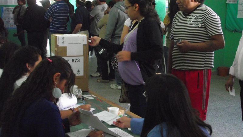 Desarrollo normal en Santa María y voto con candidatos