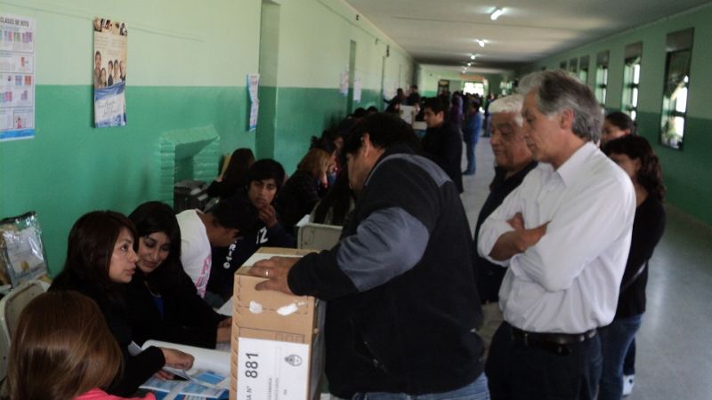 En Santa María, gran afluencia de votantes por la mañana
