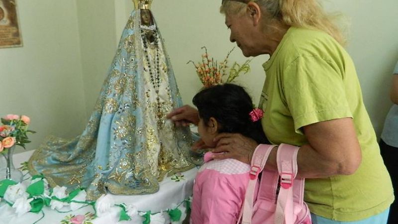 La "Morena" del Valle visitó la Casa de la Tercera Edad