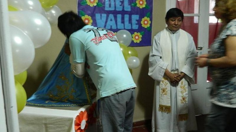 La "Morena" del Valle visitó la Casa de la Tercera Edad