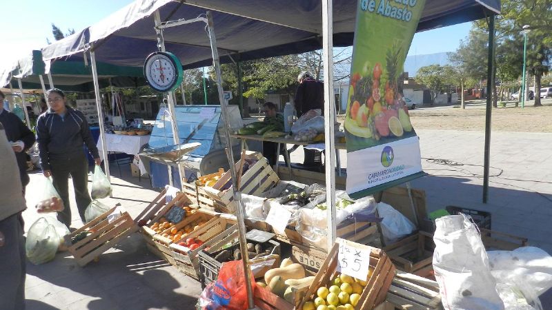 Cambio de día de la Feria Municipal en la Plaza Juan Pablo II 