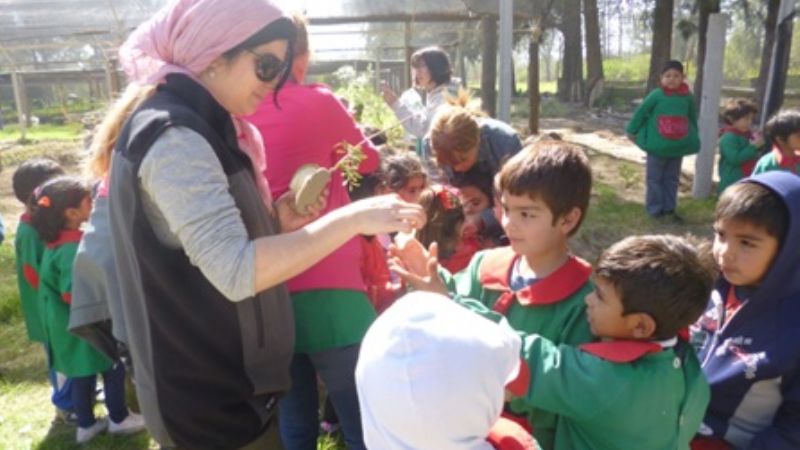 Alumnos hicieron visita didáctica al vivero