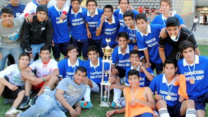 El Sub17 chacarero debe dar vuelta un adverso 1-4