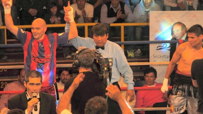 “El Zurdo” Barrionuevo nuevo campeón Welter Latino CMB