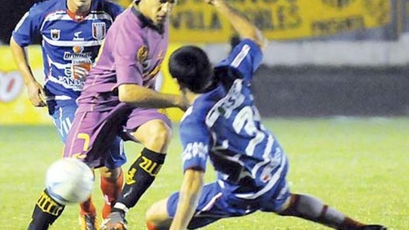 Mitre empató y quedó a tiro de Policial en la Zona 3