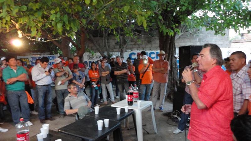 Barrionuevo se solidarizó con Cristina, pero le pegó a Boudou