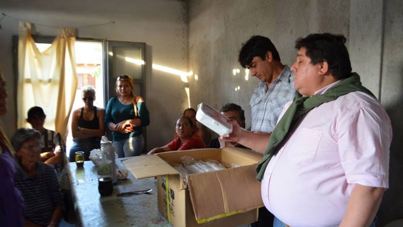 Entrega de botiquines en Valle Viejo