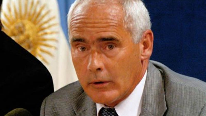 Meyer llega hoy a Catamarca