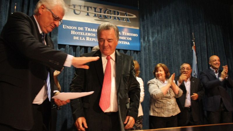 Barrionuevo por un periodo más en UTHGRA