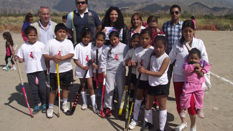 La escuela Municipal tiene su propio equipo de hockey