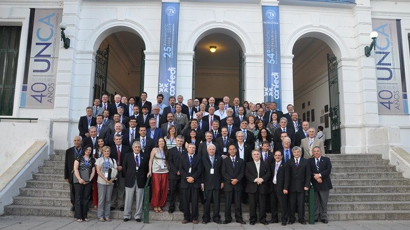 Decanos de Ingeniería de todo el país deliberan en Catamarca