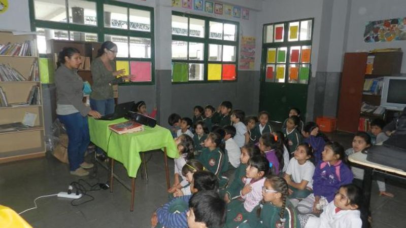 Charla sobre pediculosis en las escuelas municipales