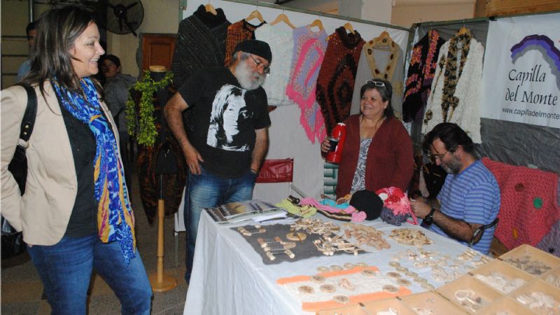 Se inauguró el 1º Encuentro Internacional de Tejedoras y Tejedores