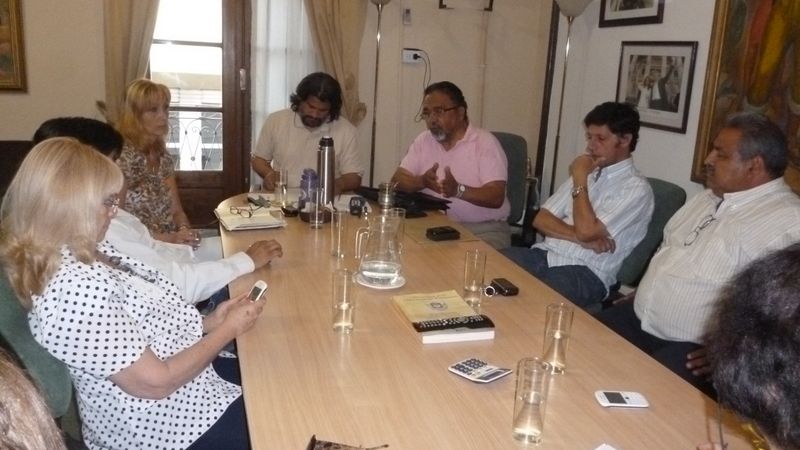 Hoy nueva reunión de paritarias‏