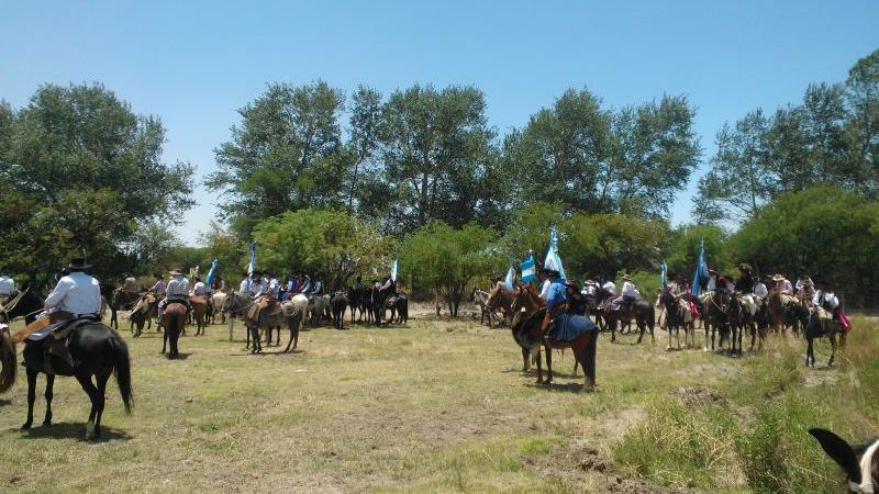 El viento no pudo parar los festejos por el Día de la Tradición en San José