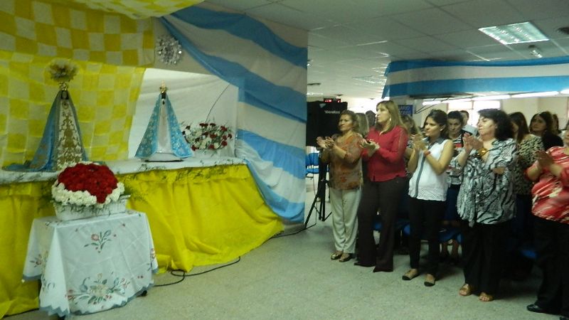 La Virgen del Valle visitó Rentas provincial y la posta del barrio Apolo  