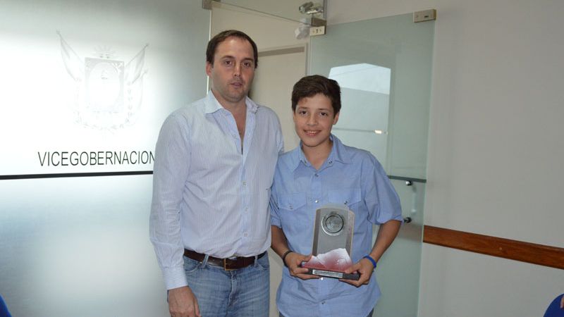 Agustín Tapia recibió el premio "Ojos del Salado"