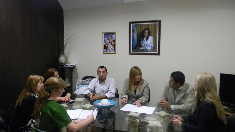 Firman acuerdo entre el Programa Municipios Saludables y Villa Vil para fortalecer la salud