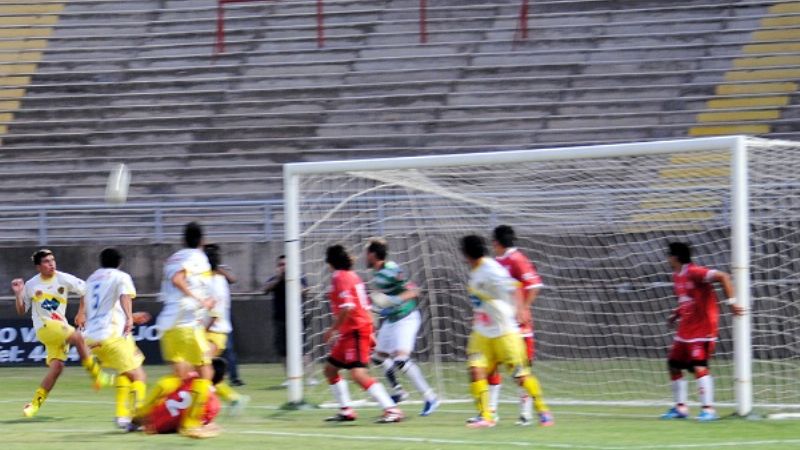 Villa Cubas, San Lorenzo y Aconquija siguen en la Copa