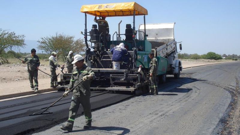 Comenzó la pavimentación sobre la nueva Av. “Arnoldo Castillo”