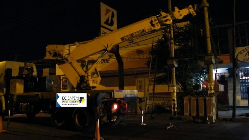 Por el calor, colapsó transformador en avenida Alem al 900
