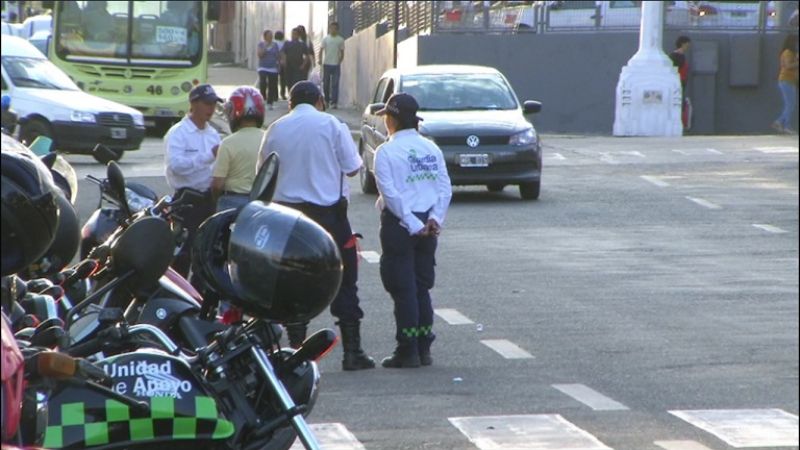 En riguroso y sorpresivo control vehicular, secuestran más de 100 motos 