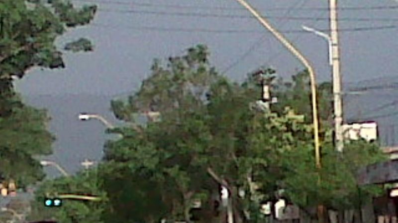 Nube de tierra cubrió la ciudad durante la mañana