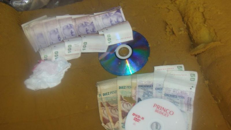 Secuestran marihuana, cocaína, pasta base y una moto