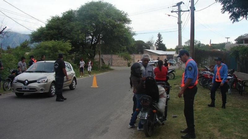 Retienen 5 motos en controles