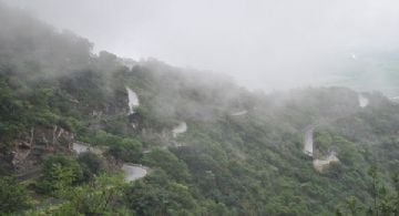 Recomiendan circular con máxima precaución por lluvias y neblina