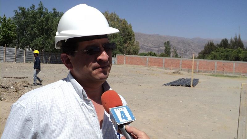 Minera Alumbrera comenzó con la construcción del polideportivo 