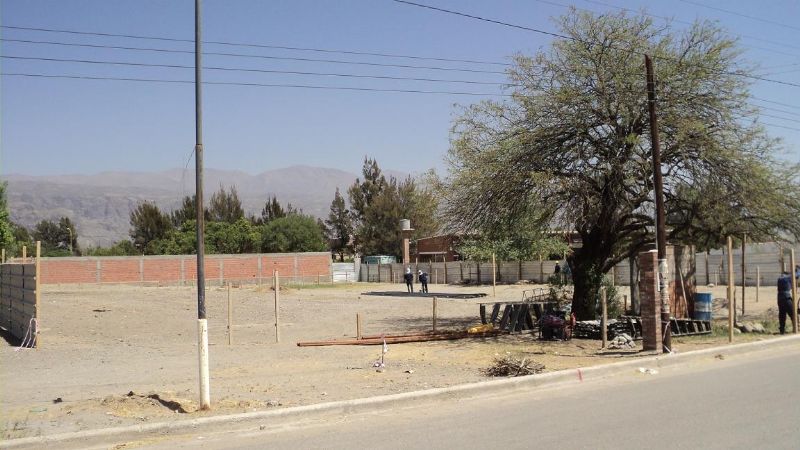 Minera Alumbrera comenzó con la construcción del polideportivo 