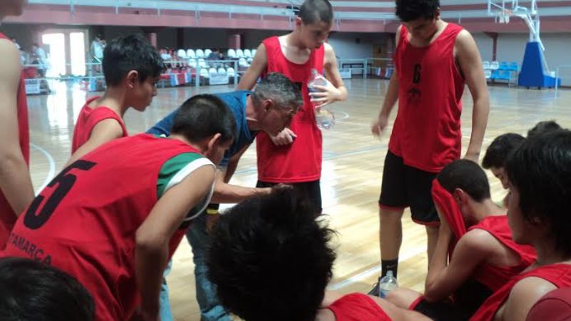 En fútbol, Catamarca derrotó a La Rioja 3 a 1
