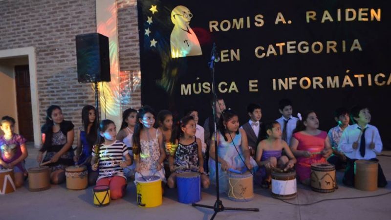 Alumnos recibieron los premios “Romis Raiden” por su labor