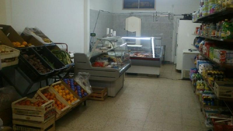 Clausuran carnicería, frutería y verdulería