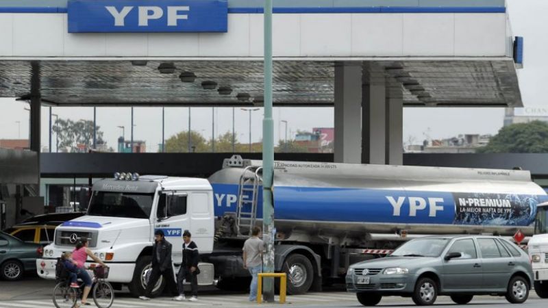 YPF también aumentó los precios de los combustibles