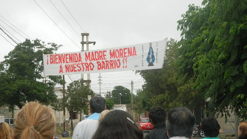 El Centro de Formación Profesional y vecinos del barrio Alem salieron al encuentro de María