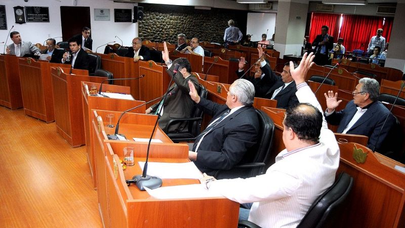 Se levantó la sesión en Senadores 